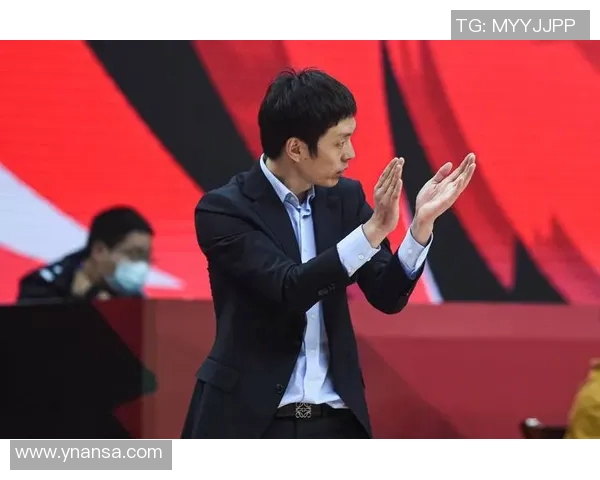 南京篮球队在锦标赛中的耐力与韧性展现全面分析与点评