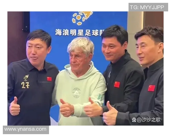 瓜瓜与足球明星的关系揭秘他究竟是谁的忠实粉丝 瓜瓜与足球明星的关系揭秘他究竟是谁的忠实粉丝