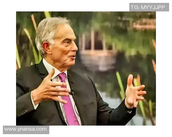 英国女首相与足球明星的传奇故事：权力与荣耀的交汇点